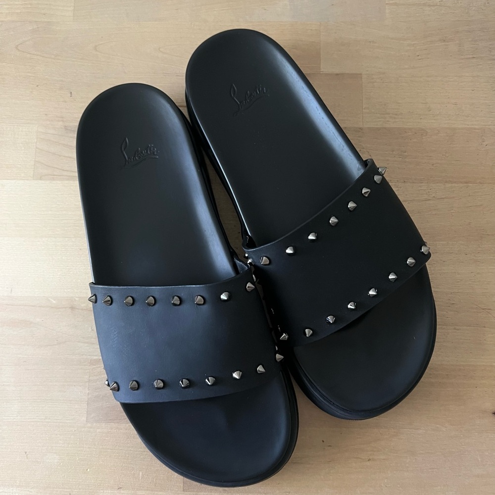CHRISTIAN LOUBOUTIN Sz 41 Platform Black Stud Donna Pool Slides Unisex